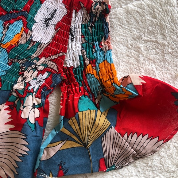 NWOT Off-Shoulder Top - Picture 2 of 4